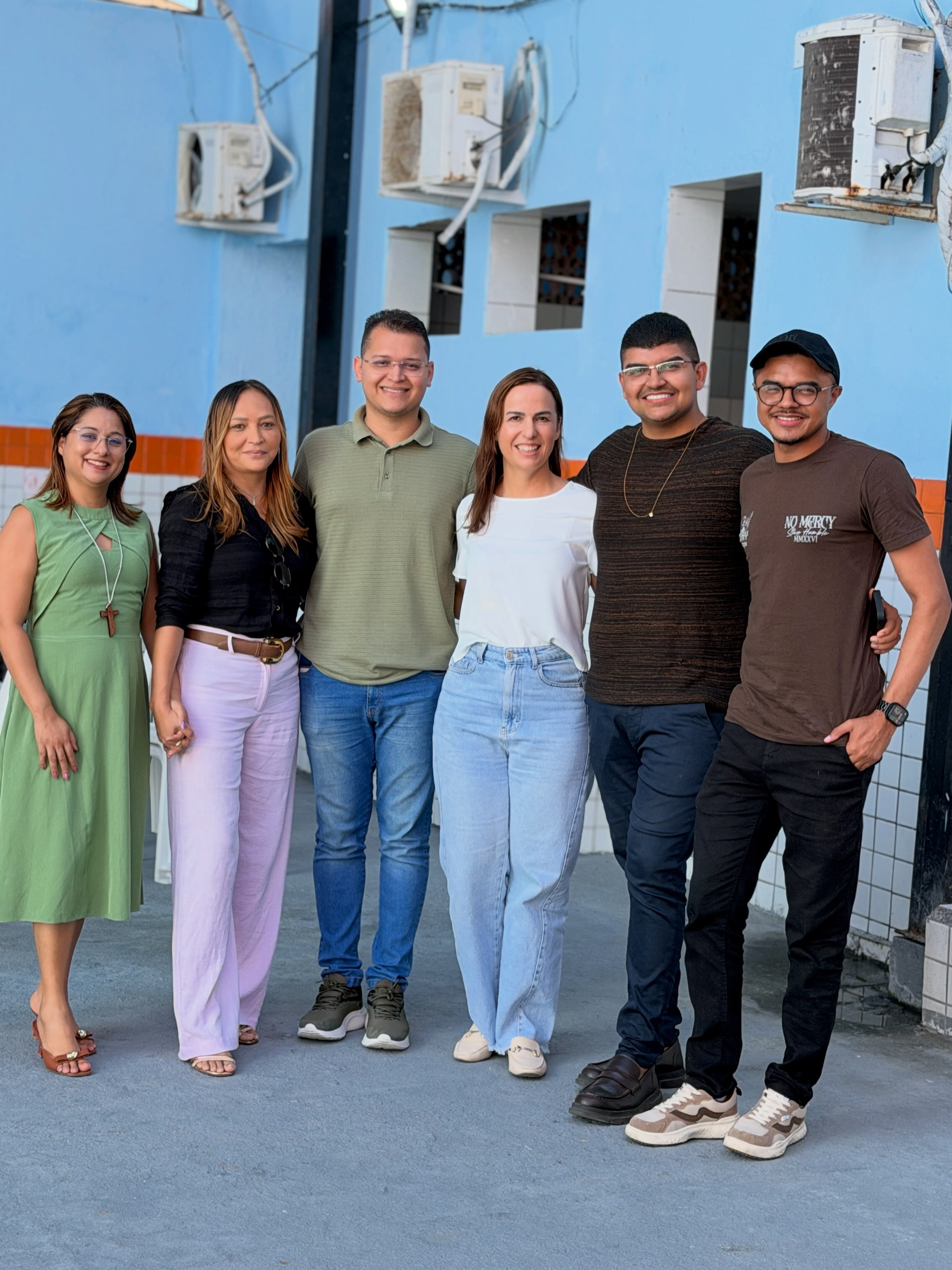 Encontro da equipe e visitantes no IEIS